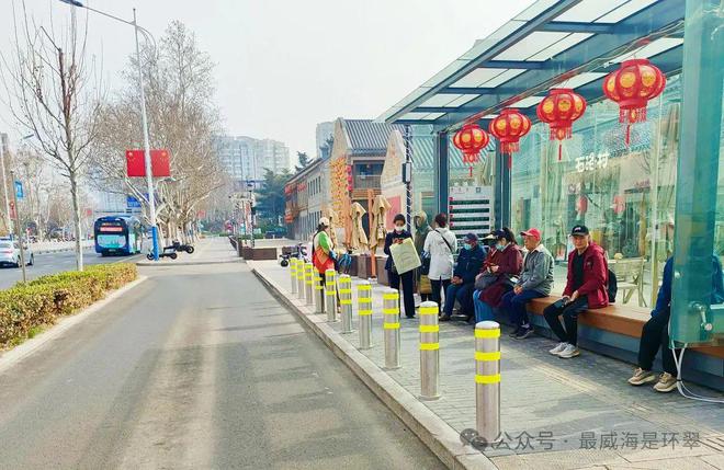 撞柱是个有良心的好东西不朽情缘游戏公交站台防(图3)